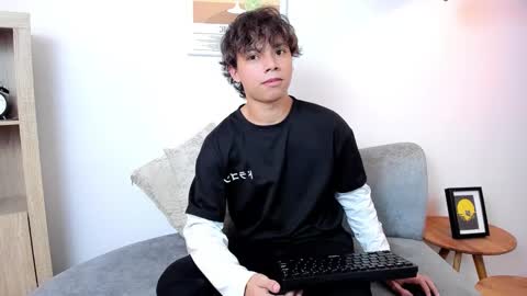 honeymoon_sariel online show from January 8, 2026, 8:22 pm