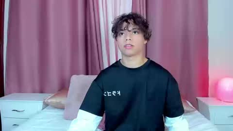 honeymoon_sariel online show from March 11, 2026, 1:28 pm