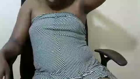 Snapshot of honeymuny chatting on October 26, 2025, 9:31 pm Honeymuny online show from October 26, 2025, 9:31 pm