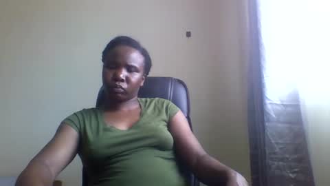 Snapshot of honeymuny chatting on October 31, 2025, 8:15 am Honeymuny online show from October 31, 2025, 8:15 am