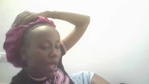 honeynyla online show from January 15, 2026, 8:08 am