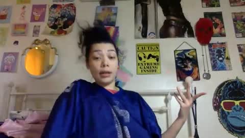 Snapshot of honeyruby chatting on December 16, 2025, 4:23 pm Ruby Sparks online show from December 16, 2025, 4:23 pm