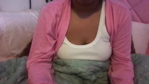honeyyy89 online show from May 19, 2026, 6:47 pm