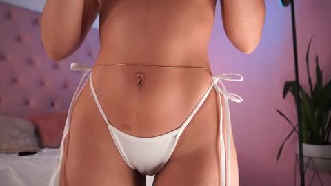 Honey Moon  Help me to reach 100 thumbs up online show from December 22, 2025, 7:44 pm