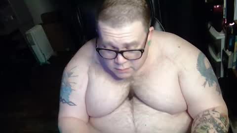 Snapshot of hoosierdaddyxl chatting on December 31, 2024, 4:49 am Sir online show from December 31, 2024, 4:49 am