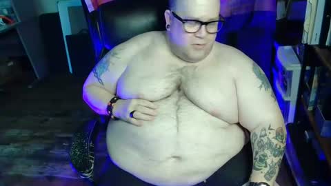 Snapshot of hoosierdaddyxl chatting on July 2, 2026, 4:35 pm Sir online show from July 2, 2026, 4:35 pm