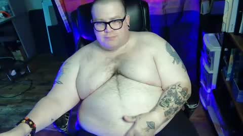 Snapshot of hoosierdaddyxl chatting on July 9, 2026, 6:01 pm Sir online show from July 9, 2026, 6:01 pm