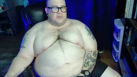 Snapshot of hoosierdaddyxl chatting on July 14, 2026, 6:24 pm Sir online show from July 14, 2026, 6:24 pm