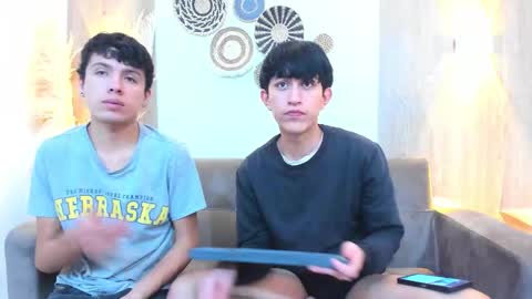 hoot_booys_ online show from November 21, 2025, 8:18 pm