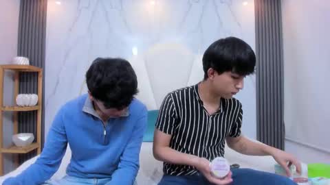 hoot_booys_ online show from February 2, 2026, 8:18 pm