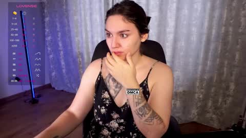 Karina online show from November 24, 2025, 2:00 am