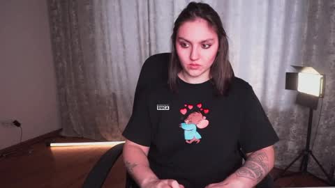 Karina online show from April 4, 2026, 4:11 am