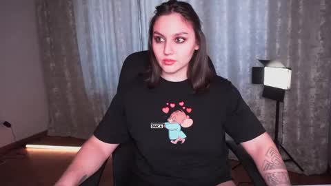 Karina online show from April 14, 2026, 7:36 am