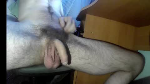 Snapshot of hoover2k chatting on May 4, 2026, 1:01 am c2c online show from May 4, 2026, 1:01 am