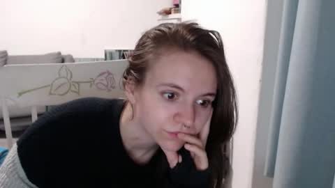 Snapshot of hope_xo chatting on May 4, 2026, 10:28 pm Hope online show from May 4, 2026, 10:28 pm