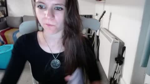 Snapshot of hope_xo chatting on May 27, 2026, 11:02 pm Hope online show from May 27, 2026, 11:02 pm