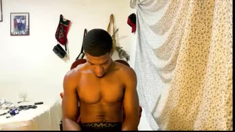 Snapshot of horneyguy2399 chatting on May 3, 2026, 4:24 pm sugarbaby online show from May 3, 2026, 4:24 pm