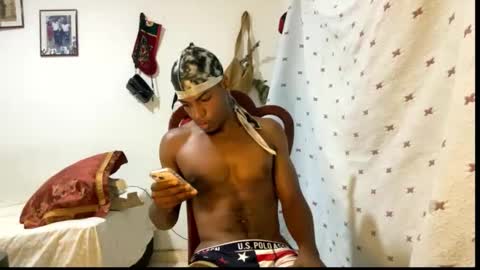 Snapshot of horneyguy2399 chatting on May 6, 2026, 11:32 pm sugarbaby online show from May 6, 2026, 11:32 pm