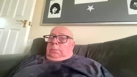 Snapshot of horny_147 chatting on May 28, 2026, 2:36 pm Cum suck Me off online show from May 28, 2026, 2:36 pm