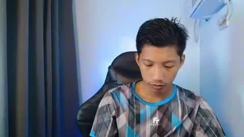 Snapshot of horny_asianmoreno chatting on September 23, 2025, 10:29 am ROGER online show from September 23, 2025, 10:29 am