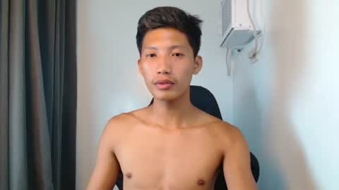 Snapshot of horny_asianmoreno chatting on September 23, 2025, 11:30 pm ROGER online show from September 23, 2025, 11:30 pm