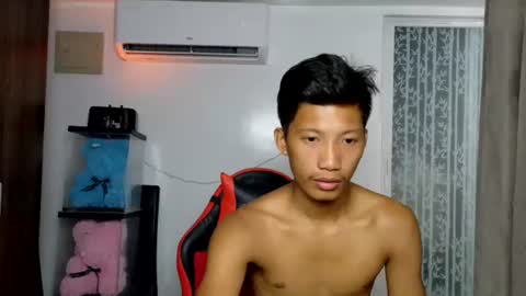 Snapshot of horny_asianmoreno chatting on October 29, 2025, 2:19 pm ROGER online show from October 29, 2025, 2:19 pm