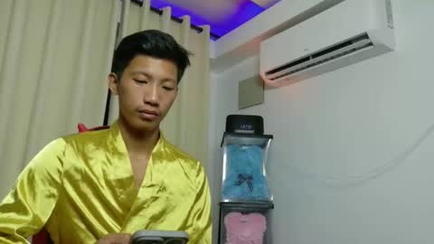 Snapshot of horny_asianmoreno chatting on November 3, 2025, 1:08 am ROGER online show from November 3, 2025, 1:08 am