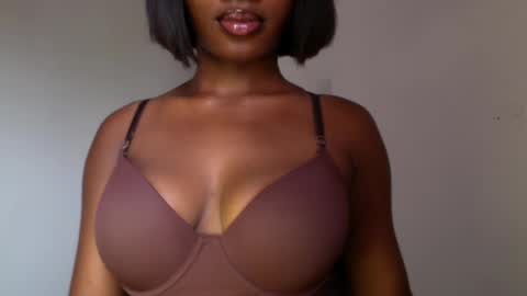 Snapshot of horny_goddess_delilah chatting on May 10, 2026, 10:53 am delilah online show from May 10, 2026, 10:53 am