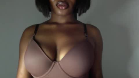 Snapshot of horny_goddess_delilah chatting on May 11, 2026, 7:11 pm delilah online show from May 11, 2026, 7:11 pm