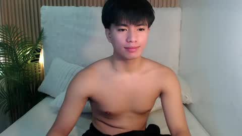 Snapshot of horny_jamesxx chatting on May 9, 2026, 12:38 am cum boy james online show from May 9, 2026, 12:38 am