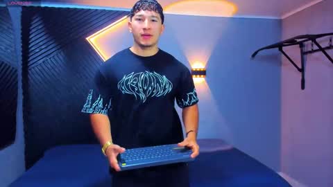 horny_nick18 online show from March 13, 2026, 11:28 am