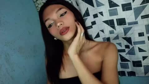 Snapshot of horny_rhiana chatting on April 21, 2026, 5:25 am Rhiana online show from April 21, 2026, 5:25 am