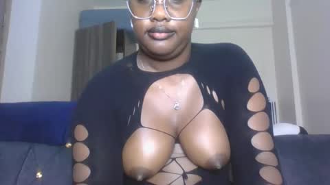 Snapshot of horny_sexxy_babe chatting on May 19, 2026, 2:56 pm Lucy online show from May 19, 2026, 2:56 pm