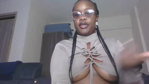 Snapshot of horny_sexxy_babe chatting on May 27, 2026, 1:57 am Lucy online show from May 27, 2026, 1:57 am