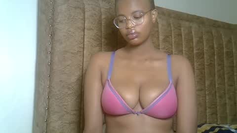 Snapshot of horny_sexy_baby chatting on January 11, 2026, 12:59 am horny_sexy_baby online show from January 11, 2026, 12:59 am