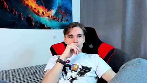 Snapshot of horny_yo chatting on February 11, 2025, 2:13 pm Max online show from February 11, 2025, 2:13 pm