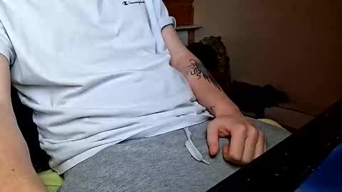 hornyandopenminded online show from November 17, 2025, 1:17 pm