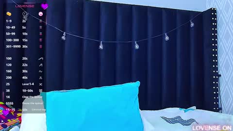 Khloe  online show from March 9, 2025, 3:49 pm