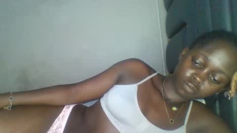 Snapshot of hornybella84 chatting on May 7, 2026, 7:03 am Bella online show from May 7, 2026, 7:03 am