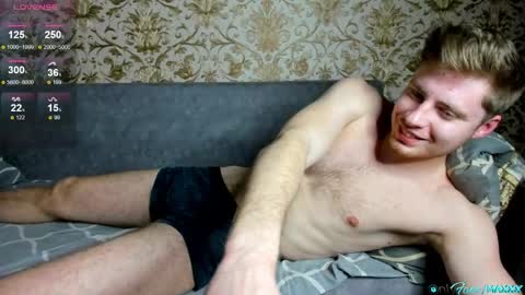 Snapshot of hornyblondieboyy chatting on April 17, 2026, 6:22 pm Max online show from April 17, 2026, 6:22 pm
