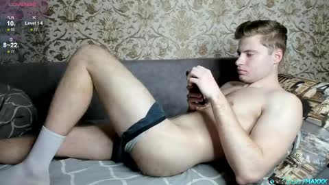 Snapshot of hornyblondieboyy chatting on April 19, 2026, 8:02 am Max online show from April 19, 2026, 8:02 am