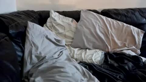 Snapshot of hornycoupleuk666 chatting on February 7, 2025, 11:24 pm hornycoupleuk666 online show from February 7, 2025, 11:24 pm