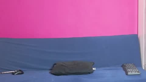 Erika online show from October 26, 2025, 1:39 pm