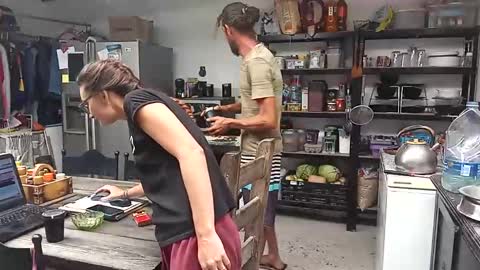 Nix  D online show from November 15, 2025, 8:22 am