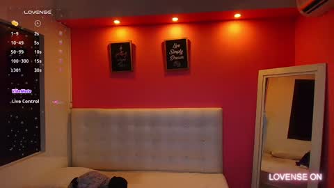 Valentina  online show from December 5, 2024, 12:22 pm