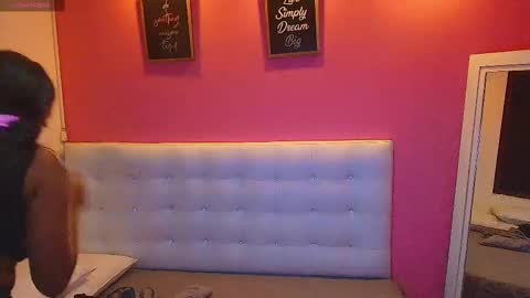 Valentina  online show from February 25, 2025, 12:24 pm