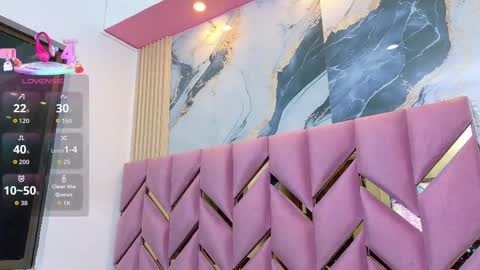 Valentina  online show from September 29, 2025, 12:43 pm