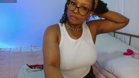 Horny Little Honey online show from December 27, 2024, 12:29 am