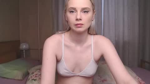 Snapshot of hornylland chatting on December 19, 2025, 8:54 am Nikki online show from December 19, 2025, 8:54 am