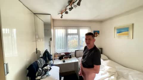 Snapshot of hornylondo chatting on October 27, 2025, 7:12 am Hornylondon online show from October 27, 2025, 7:12 am